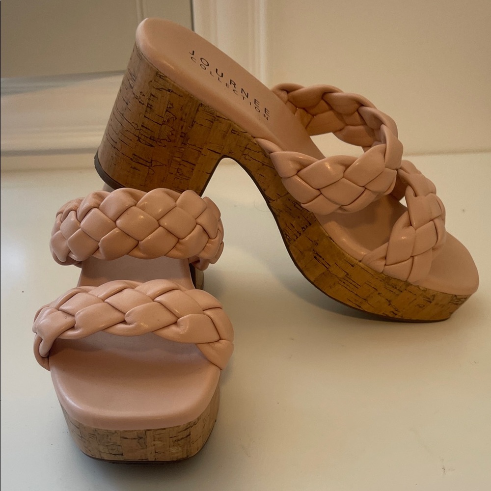 Journee Collection Women's Braided Platform Sandals - Peach